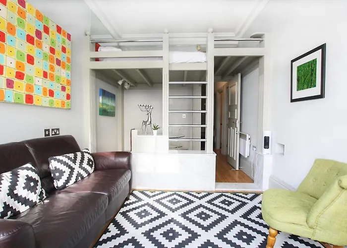 Historic Two Bed In Heart Of The * Bristol