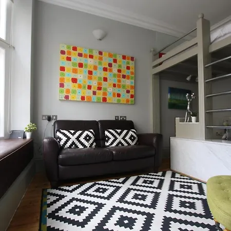 Апартаменты Historic Two Bed In Heart Of The Бристоль