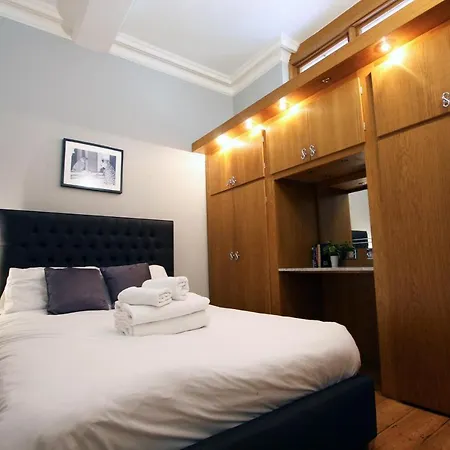 Historic Two Bed In Heart Of The Бристоль