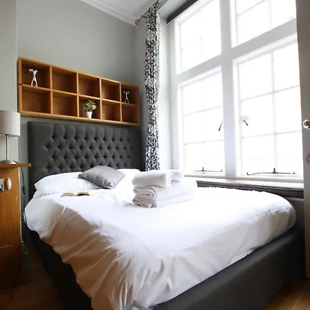 Historic Two Bed In Heart Of The Бристоль