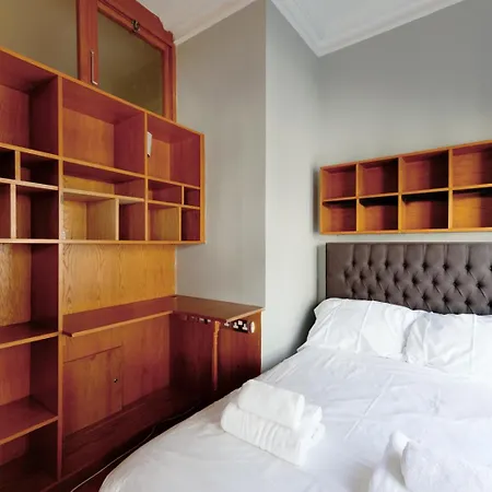 Historic Two Bed In Heart Of The * Бристоль