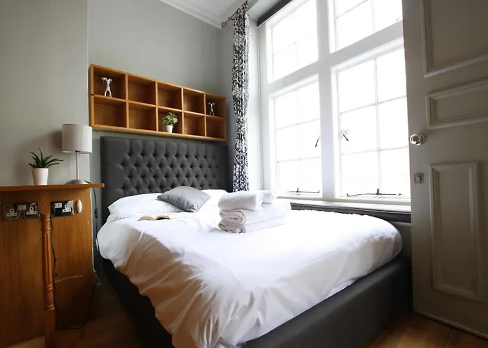 Historic Two Bed In Heart Of The Бристоль