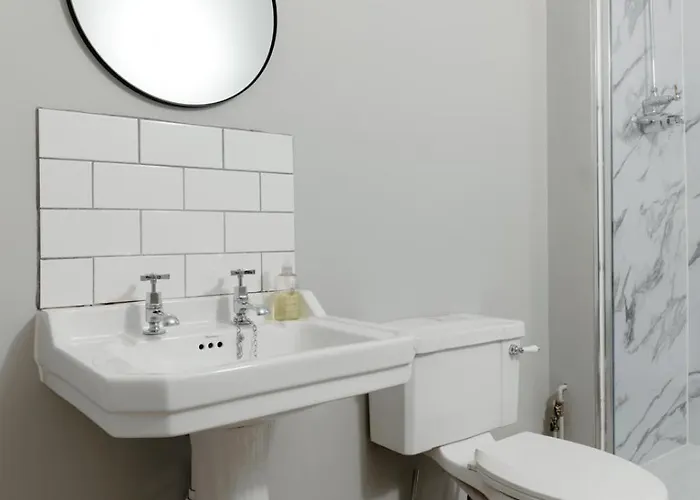 Historic Two Bed In Heart Of The