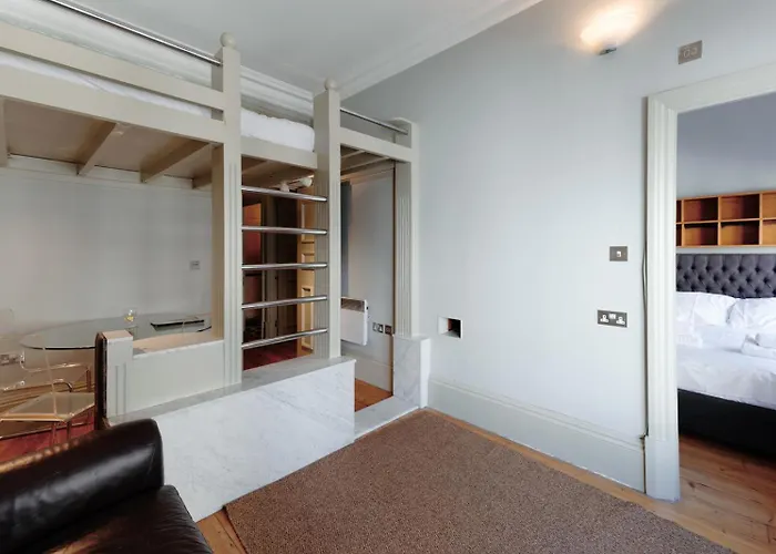 Апартаменты Historic Two Bed In Heart Of The Бристоль