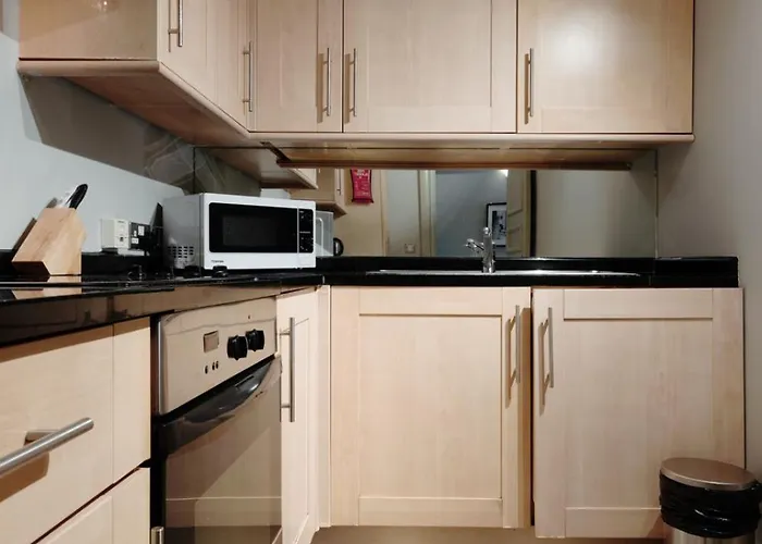 Historic Two Bed In Heart Of The * Бристоль